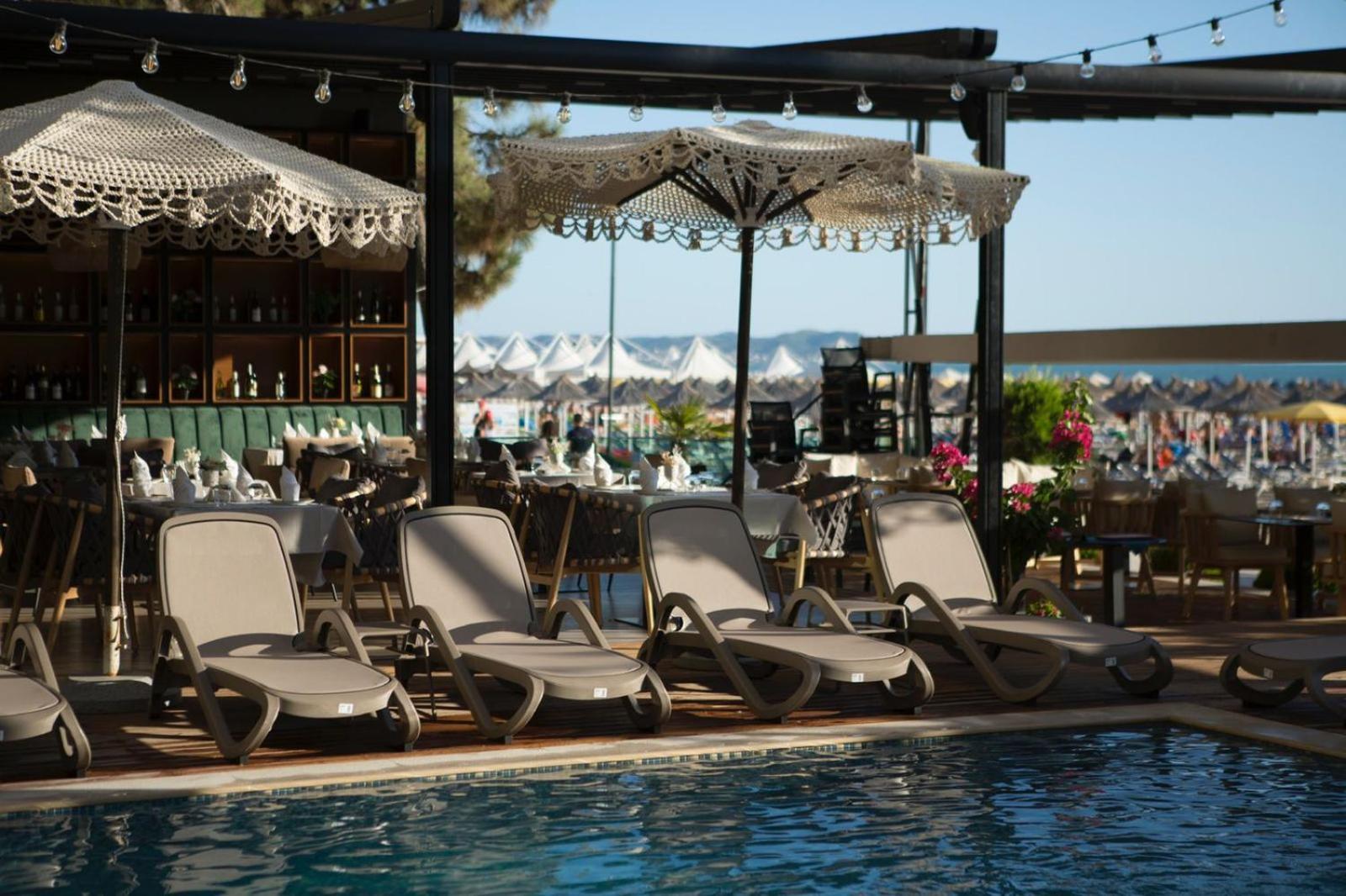 Albanian Star Hotel Kryemëdhej Eksteriør billede